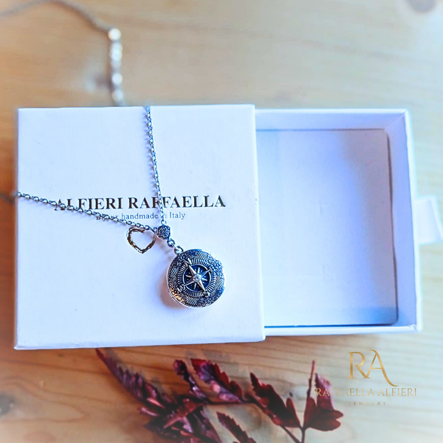 collana con ciondolo in argento 925 anticato portafoto a forma di bussola