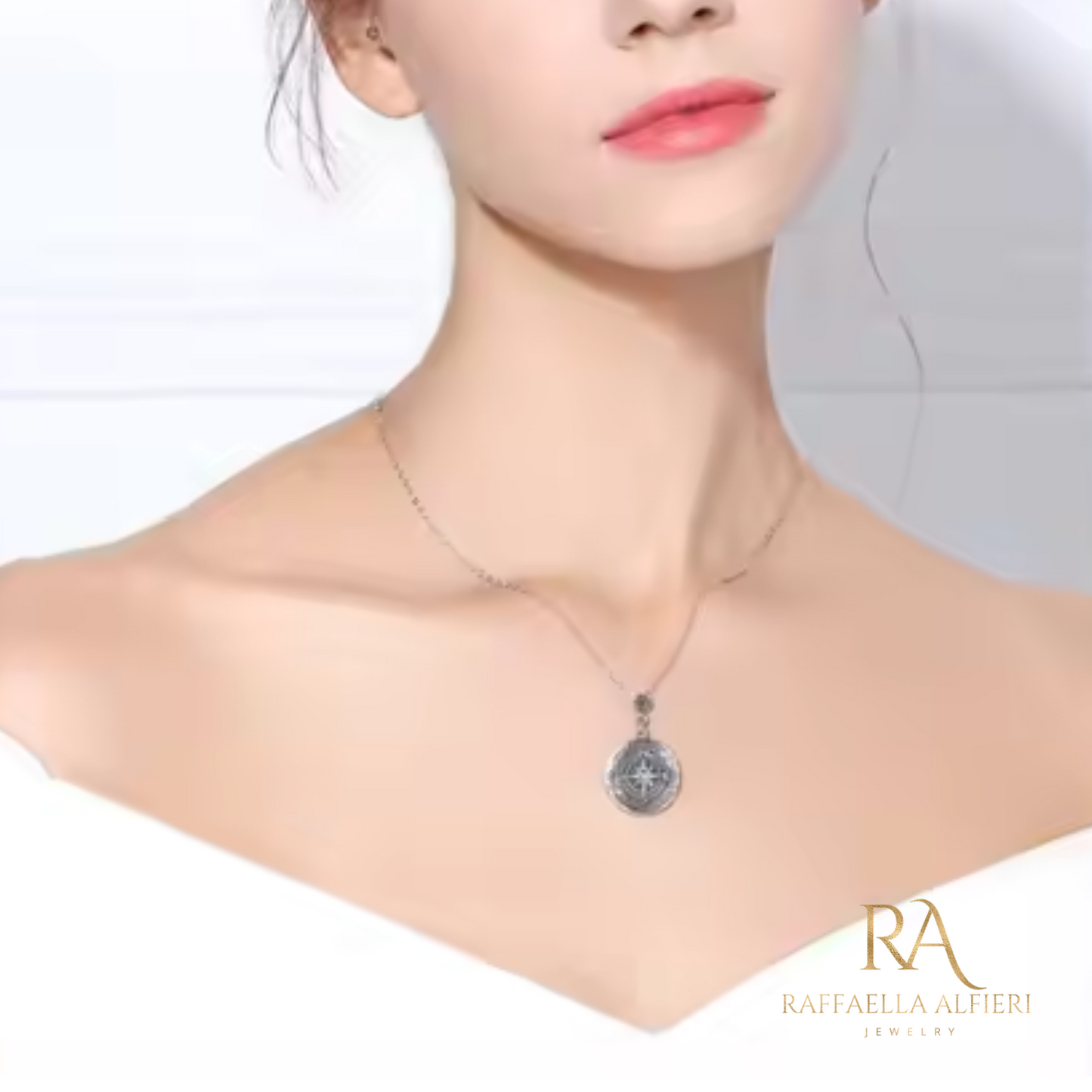 collana con ciondolo in argento 925 anticato portafoto a forma di bussola