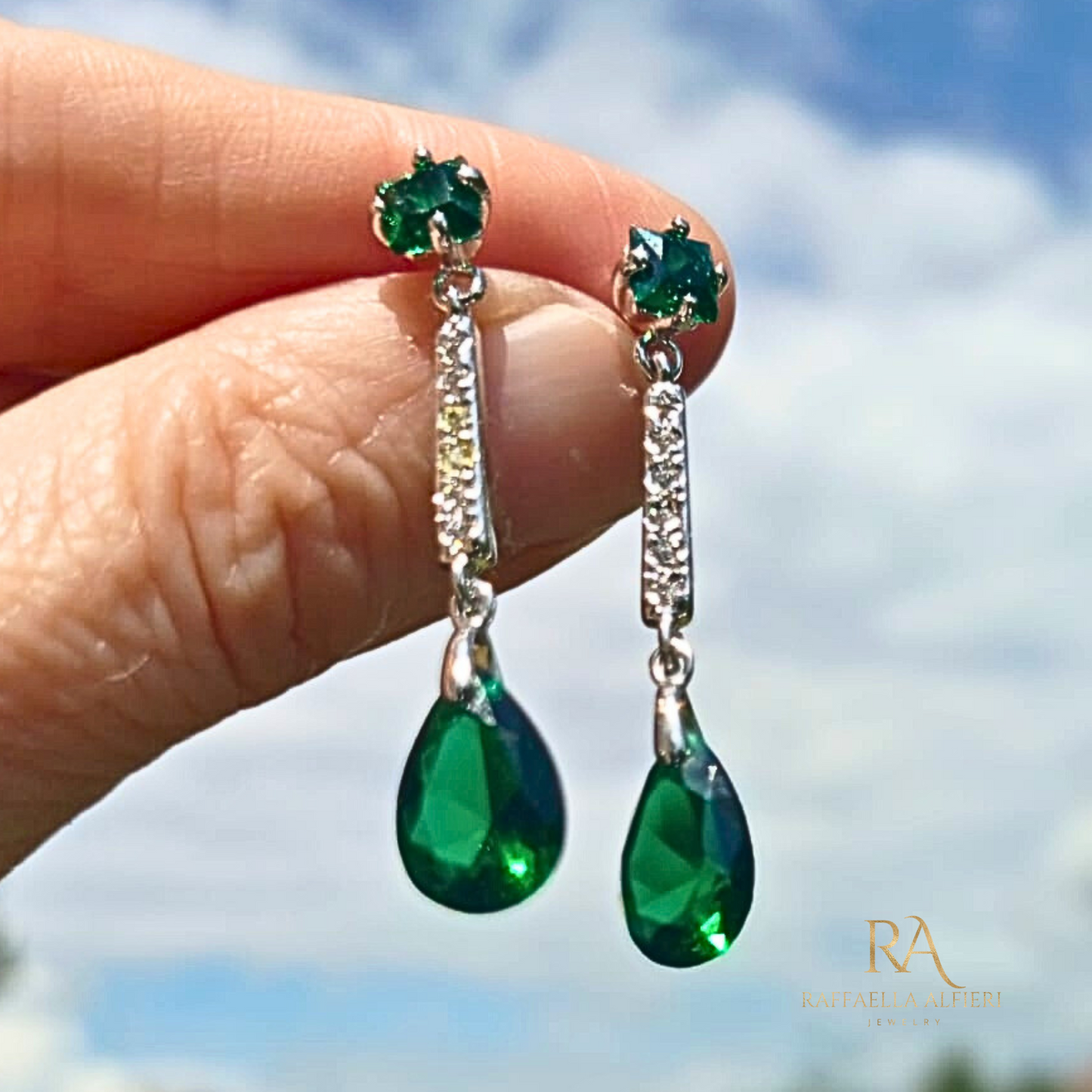 Orecchini a goccia verde smeraldo