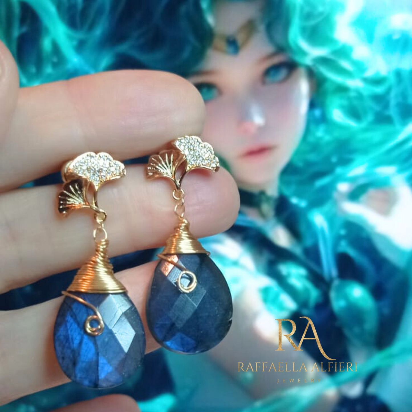 Labradorite drop earrings with ginko leaf pin. Blue labradorite dangle earrings. (Copia)