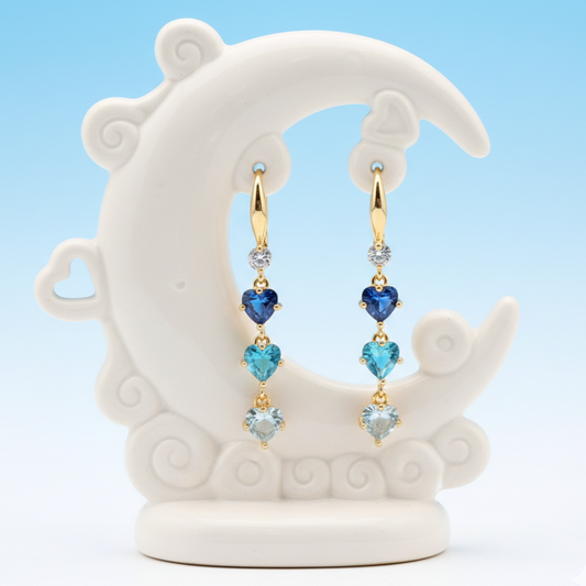 Orecchini pendenti con tre cuori in diamanti sintetici zircpne AAA+ nelle tonalità dell'azzurro ispirati all'anime Sailor Moon