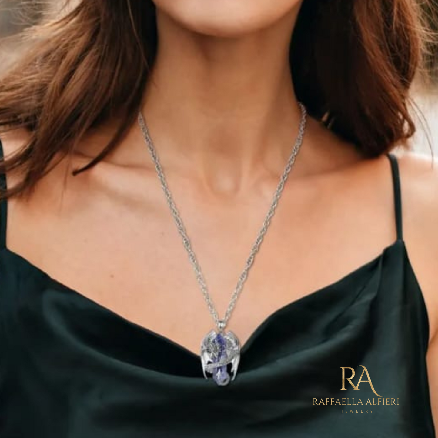 collana a forma di drago