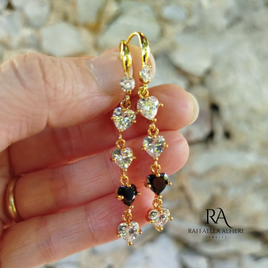 orecchini pendenti con cuori