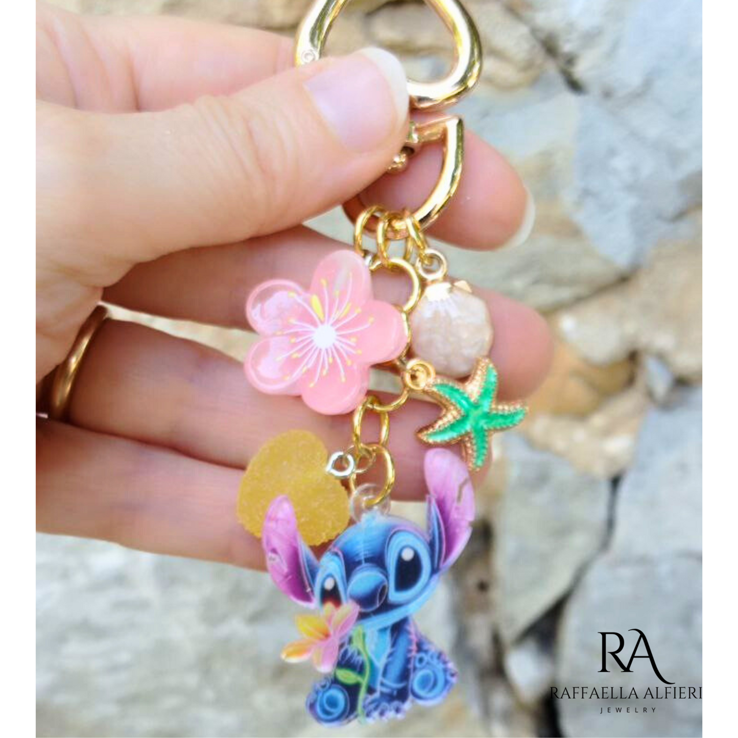 Portachiavi Stitch e Angel Disney con conchiglie dorate e stelle marine - Ciondolo per borsa Lilo & Stitch"