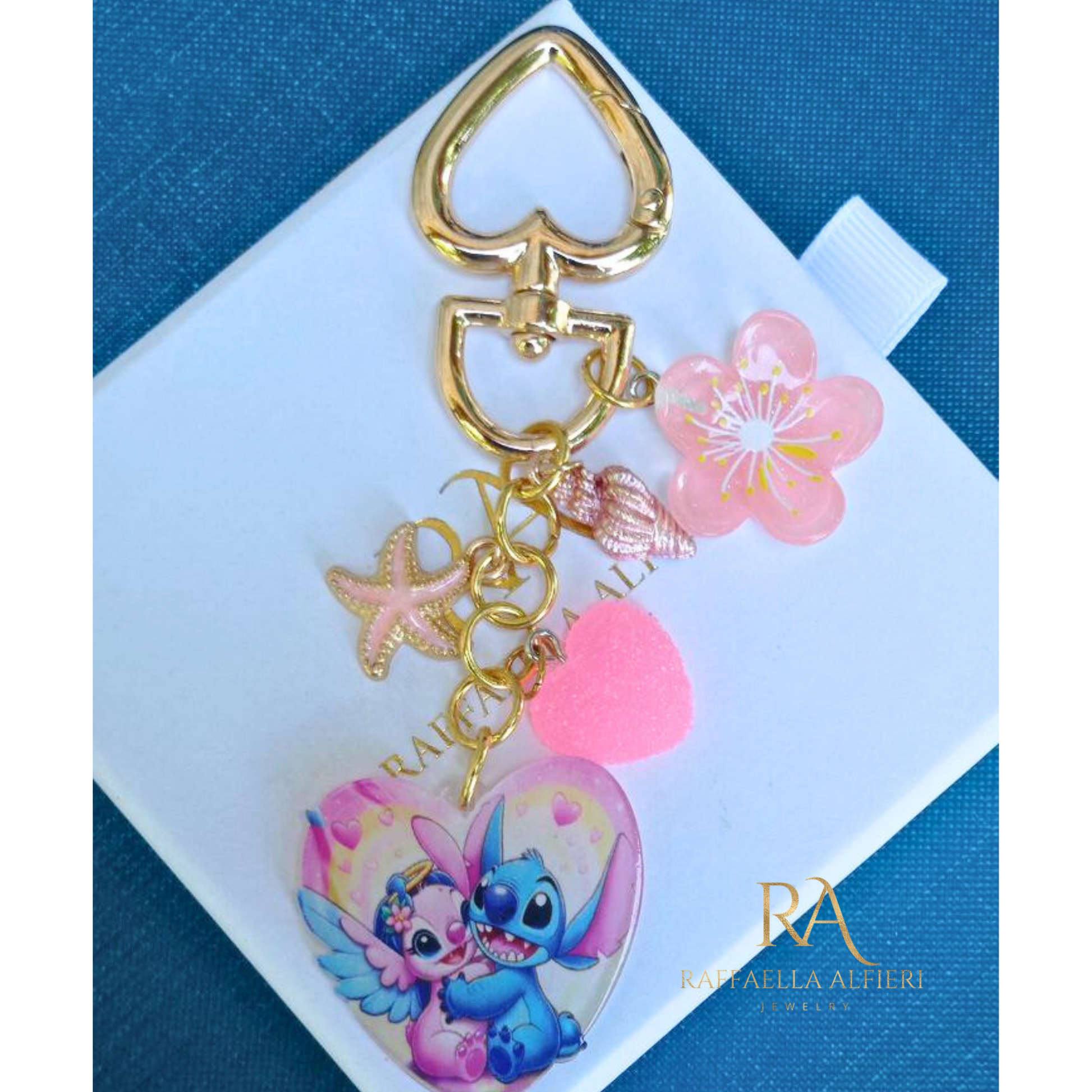 Portachiavi Stitch e Angel Disney con conchiglie dorate e stelle marine - Ciondolo per borsa Lilo & Stitch"