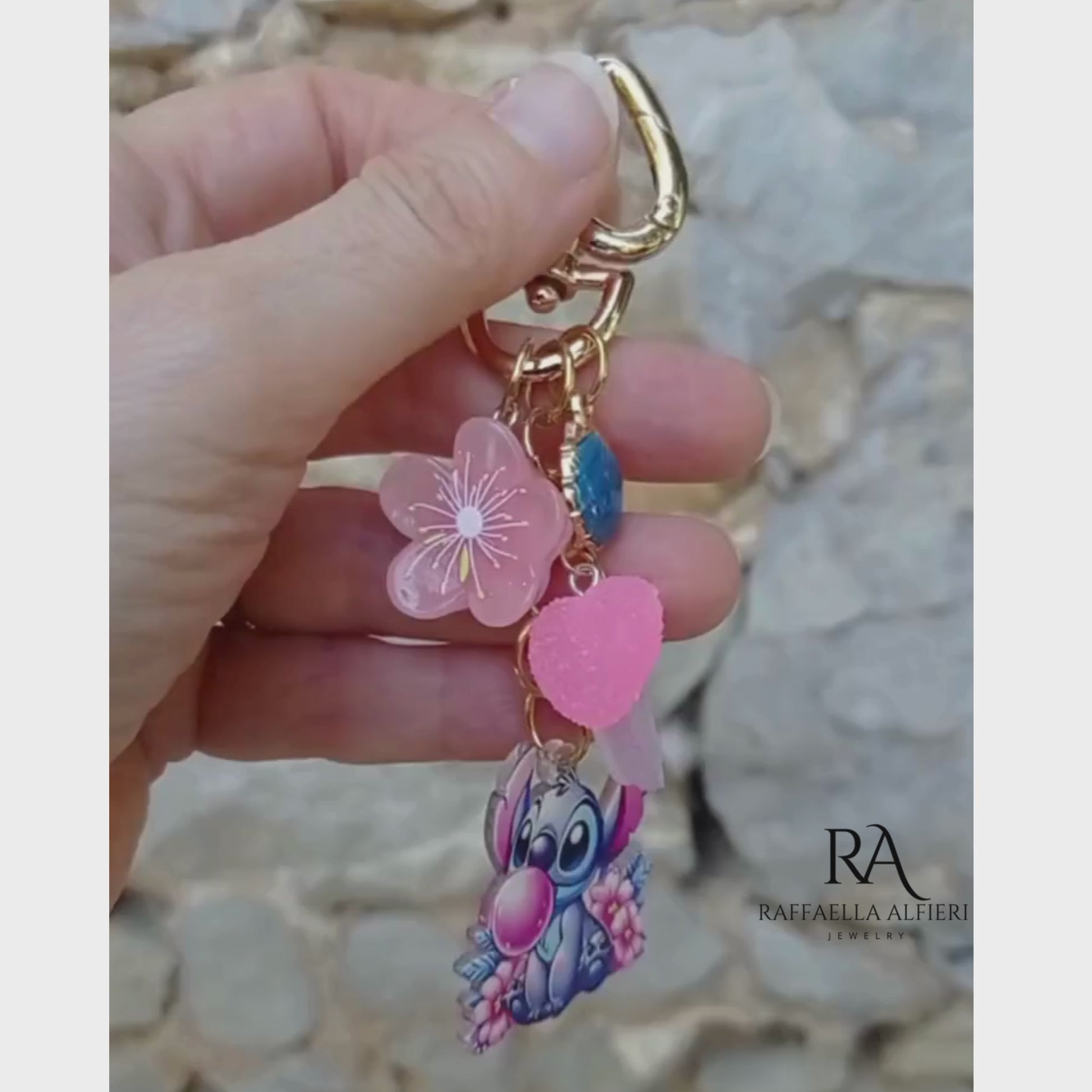 Portachiavi Stitch e Angel Disney con conchiglie dorate e stelle marine - Ciondolo per borsa Lilo & Stitch"